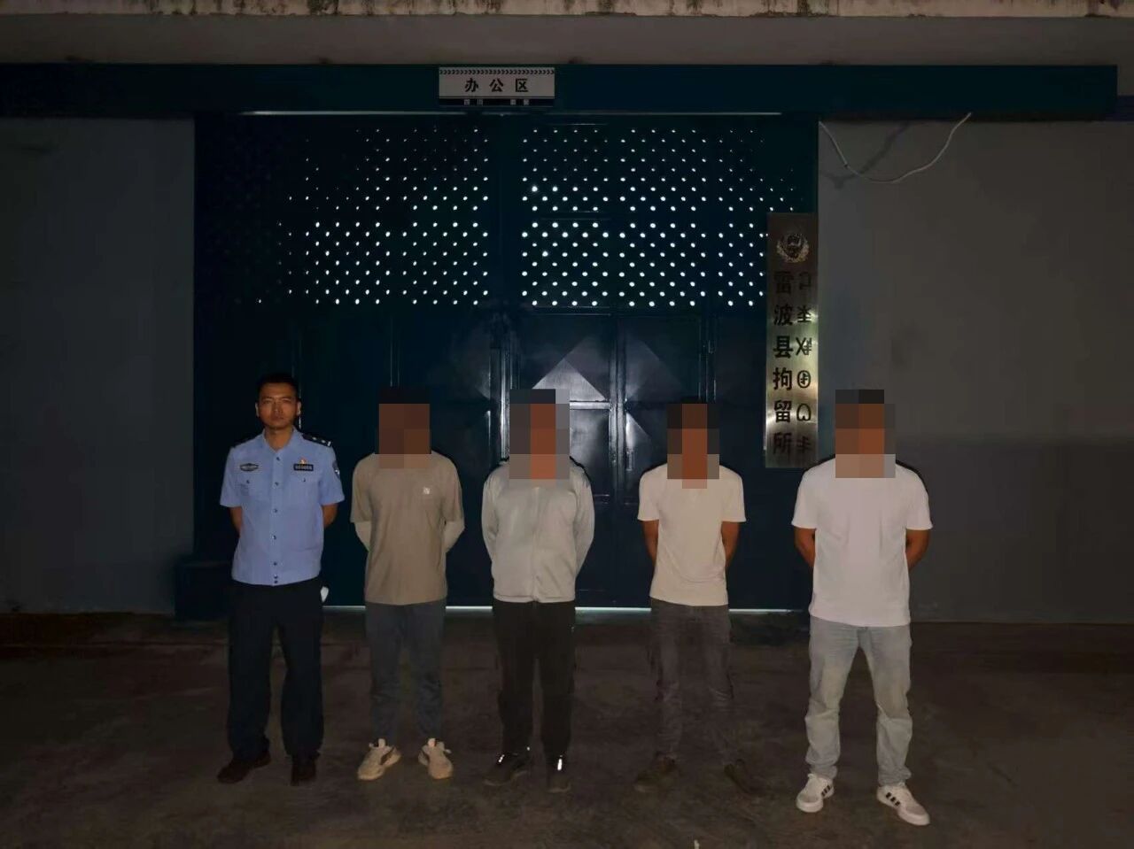 1.jpg